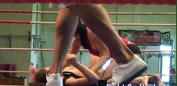  Pussylicking babes toying in a boxing ring